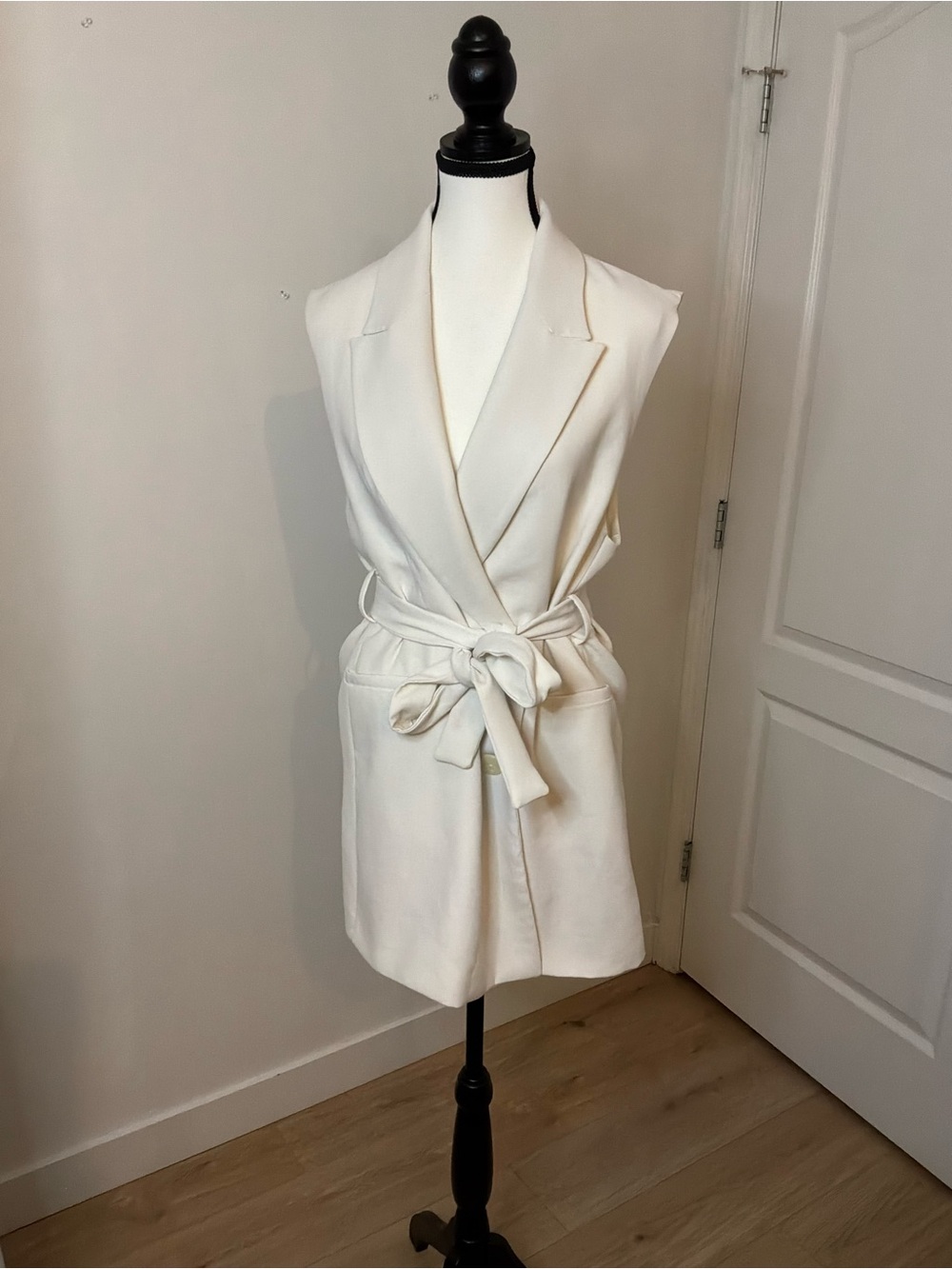 ZARA | ZW COLLECTION BELTED VEST - Picture 2 of 4